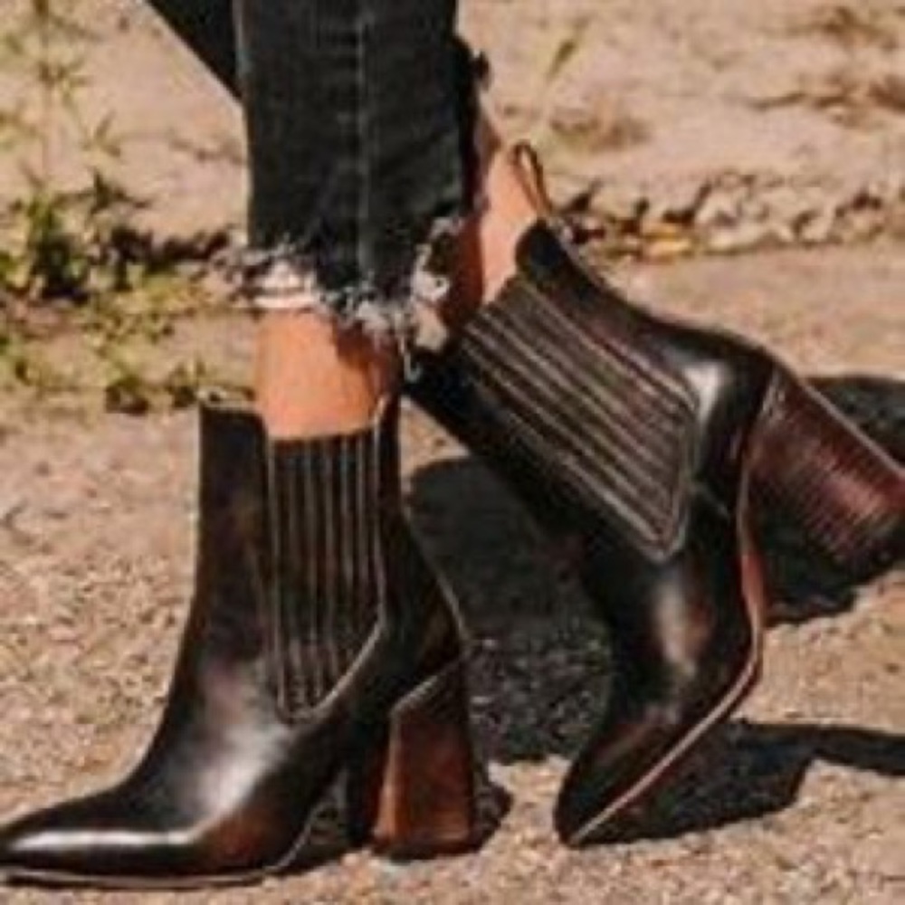 Black Freebird Janelle size 8 like new condition